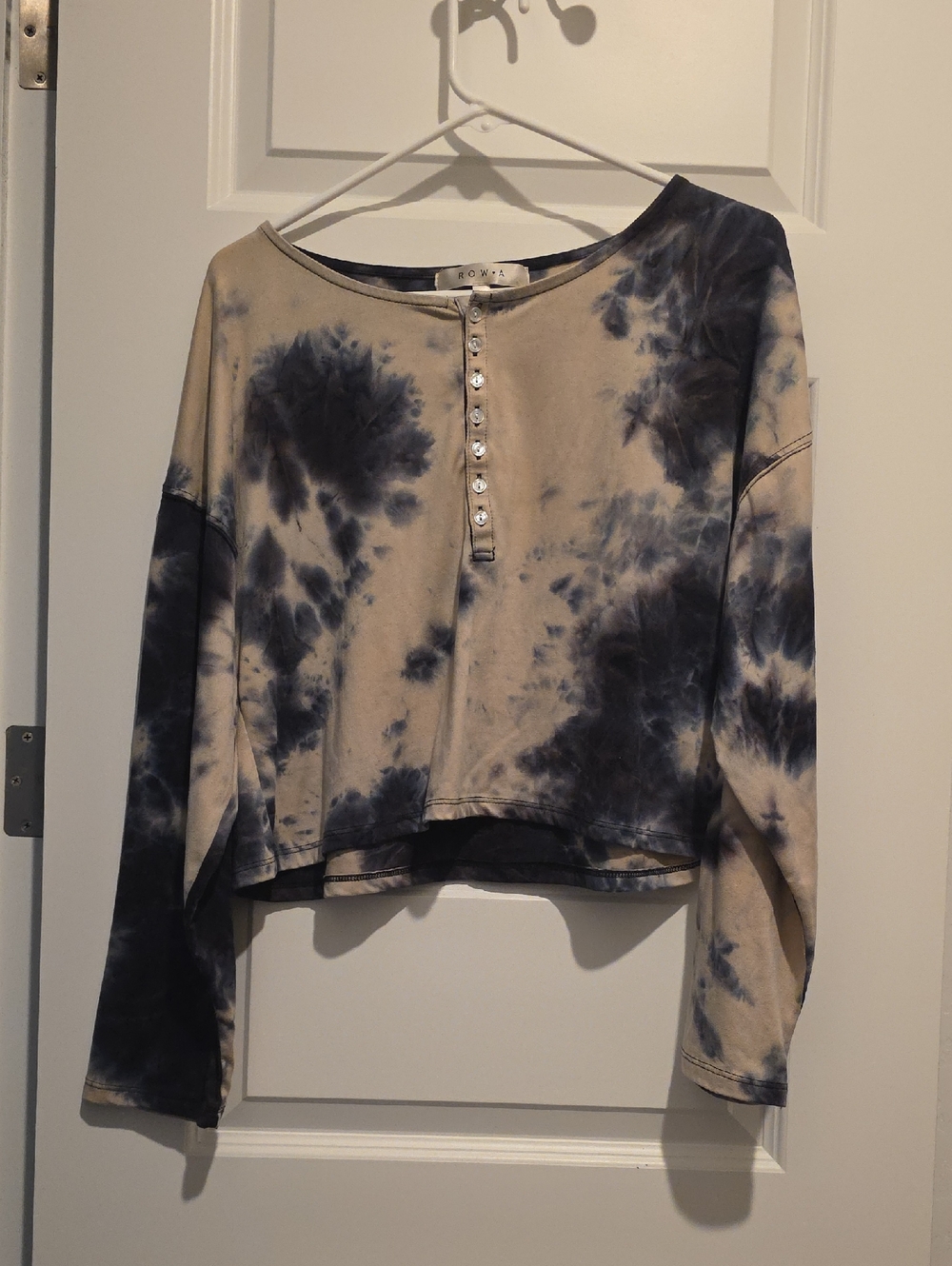 Black and Cream Tie-Dye Crop Top